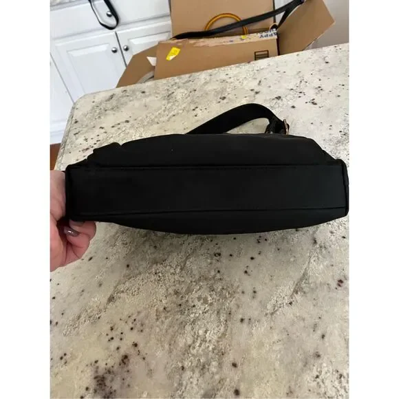 Tumi Voyageur Capri Black Nylon Crossbody Bag EUC - Picture 3 of 9